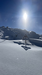 Beau temps, poudreuse profonde 