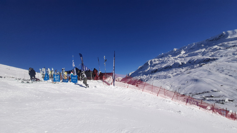 Du soleil - un peu de neige fraîche et les Big Bosseurs 🤩 Sublime 👍