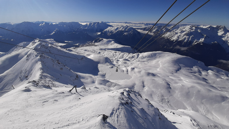 Château Noir bien blanc et le glacier : fin valable, fun et plaisir ⭐