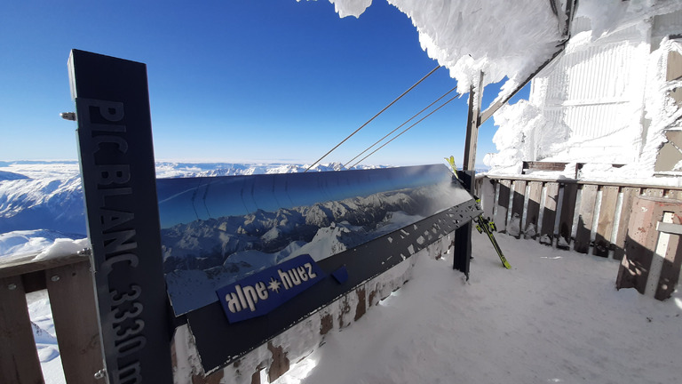 Château Noir bien blanc et le glacier : fin valable, fun et plaisir ⭐