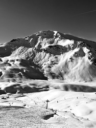 Foule, soleil et quelques poches de poudre
