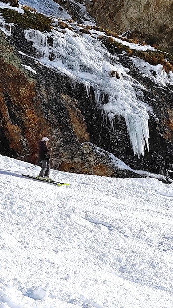 La Balme : un run d'Oisans sauvage avec ses stalactites gelés 😍!