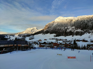 Beau temps neige dure et de la pow tout en haut 