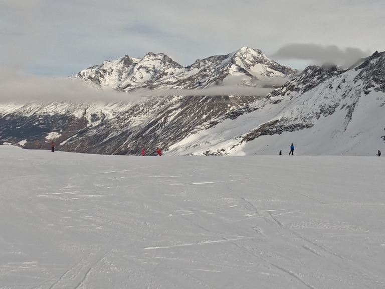 Ski en altitude pour retrouver de la neige potable. 
