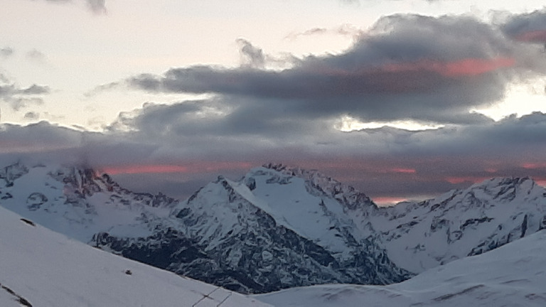 Après-ski : La Balme en ski de rando, un "must Royal sunset"🤩⭐