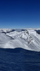 Neige fraîche encore présente 
