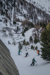 Beau temps, belle neige, et bonne compagnie au backside Mont-Fort