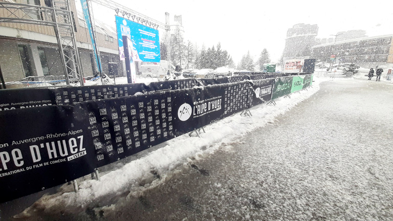 La neige  de cinéma arrive ❄❄❄🤩🎬 livraison de poudre 🎆👍 