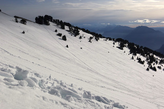 De la boue, de la glace puis une belle moquette d'avril au dessus...