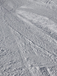 Conditions printanières et convenables malgré peu de pistes damées 