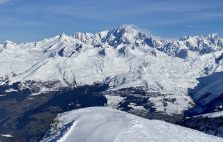 Cadeau d&rsquo;arriv&eacute;e: grand bleu et premi&egrave;re benne &agrave; l&rsquo;Aiguille Rouge 😄