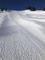 Neige (enfin) de saison et peu de piste damées 