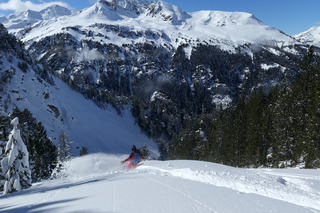 Retour d’Est d’exception et avalanches sur un domaine à moitié ouvert!