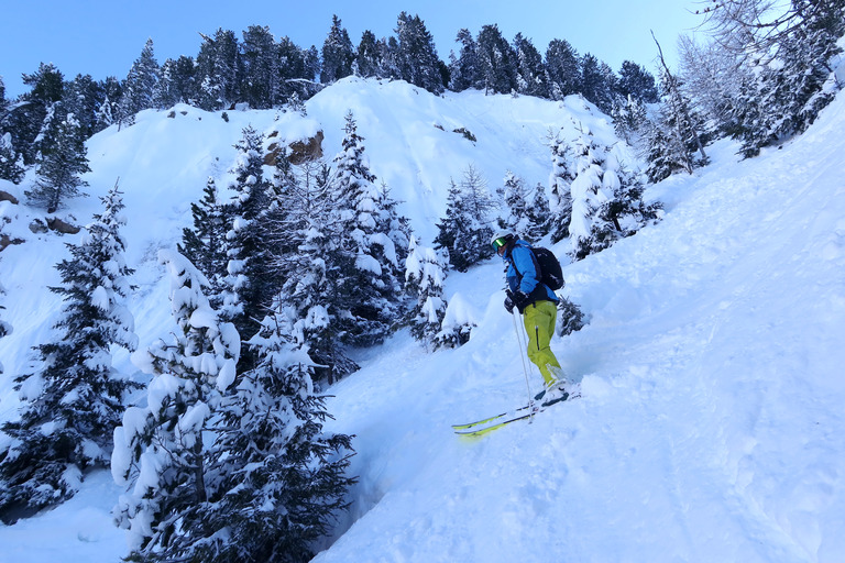 Retour d’Est d’exception et avalanches sur un domaine à moitié ouvert!