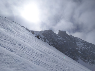 entre le brouillard 