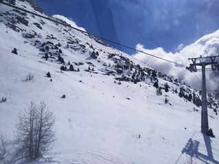 entre le brouillard 