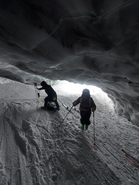 Val Thorens ❄️ Winter is Back + spéléo Grotte glacière ⛏️ 🔦 