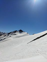 Entre Marmottes, Isards et neige de printemps 