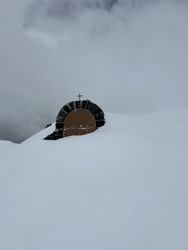 Une cime de la Bonette et sa table d'orientation