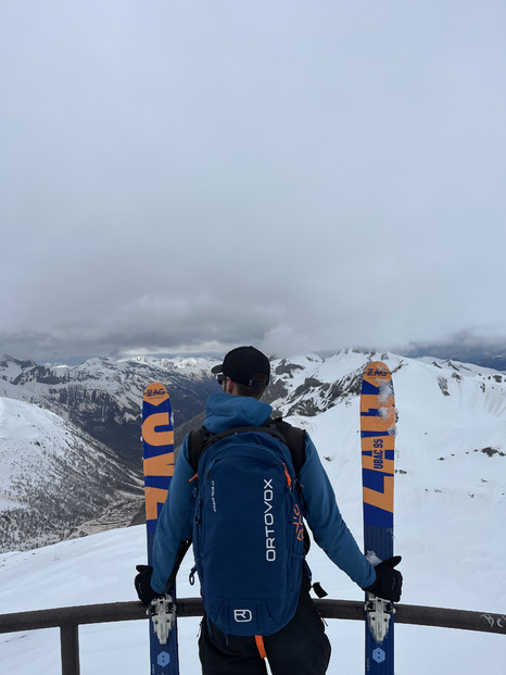 Une cime de la Bonette et sa table d'orientation