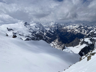 Poor lonesome skiers