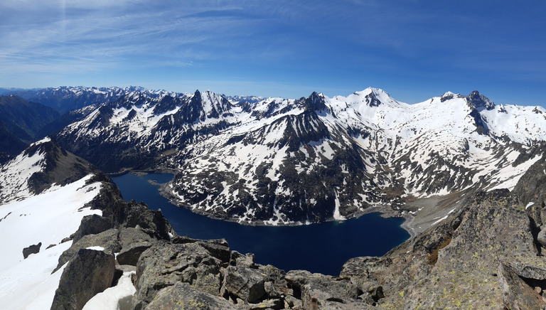 Et non, la saison n'est pas finie dans les Pyrénées 😎