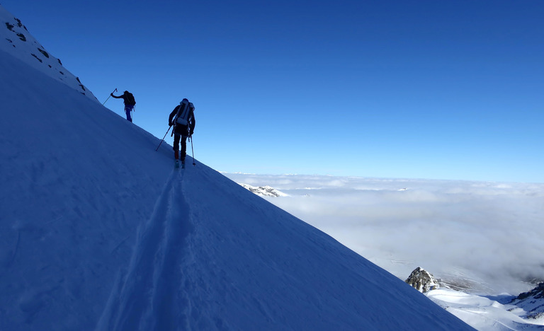 Skier un 1er juin-vier à l’aiguille de Peclet