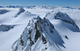 Skier un 1er juin-vier &agrave; l&rsquo;aiguille de Peclet
