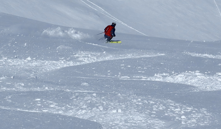 Skier un 1er juin-vier à l’aiguille de Peclet