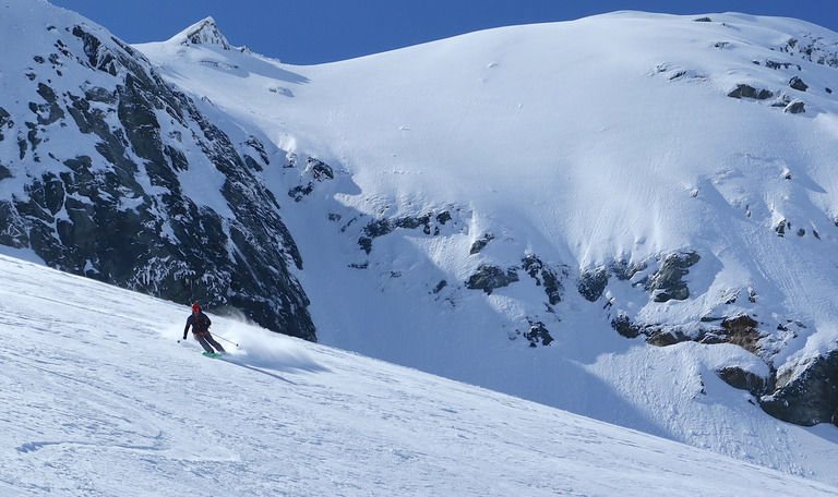 Skier un 1er juin-vier à l’aiguille de Peclet