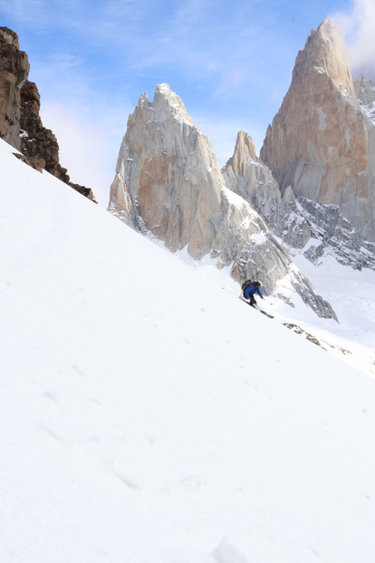 Ski down face au Fitz Roy