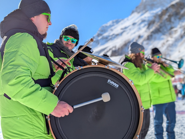 Démarrage en fanfare