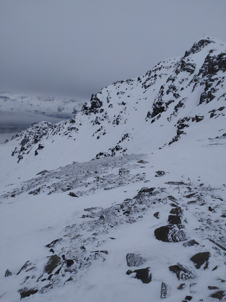 peu de visibilité et quantité de neige inegale