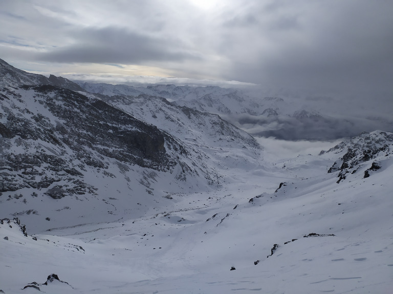 peu de visibilité et quantité de neige inegale