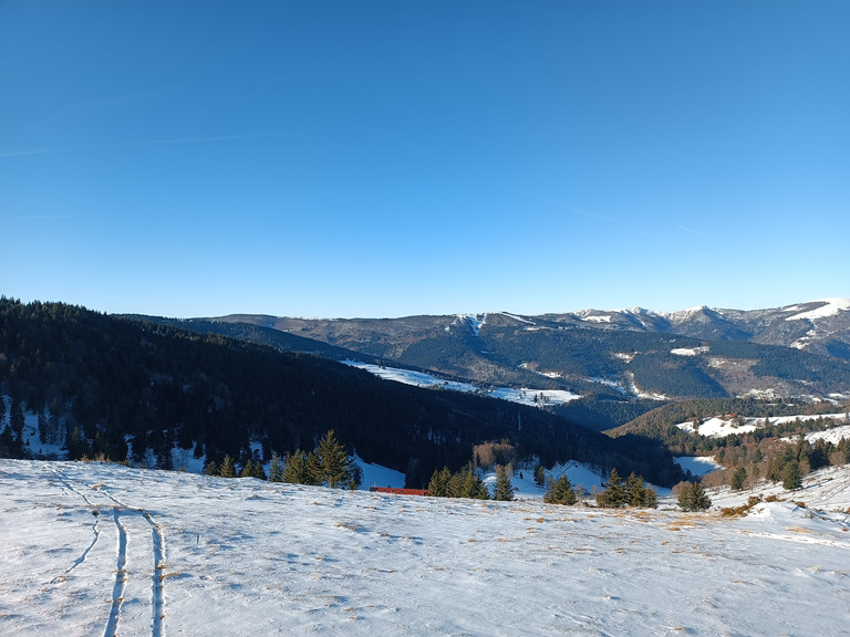 Petit ballon sous grand soleil