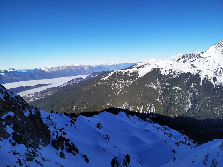 ça commence à manquer de neige mais ça manque pas de monde 