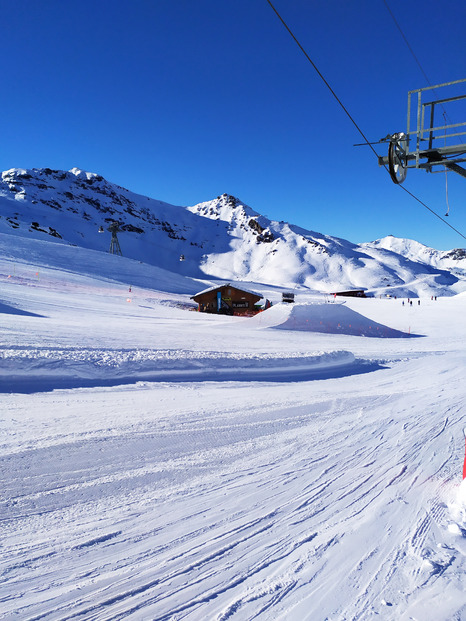 ciel bleu et encore un peu de fraiche 