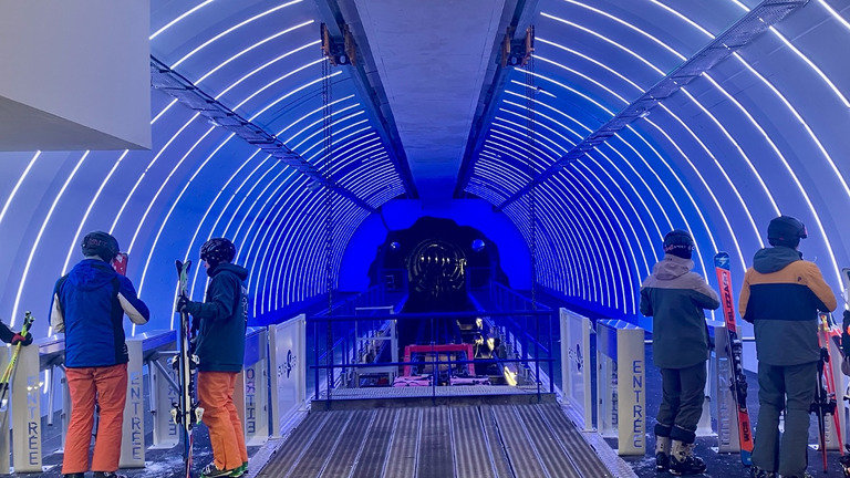 Dans le funiculaire ? C’est la vie en bleue 😀