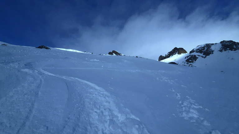 Combe du  Loup, poudreuse et cailloux !