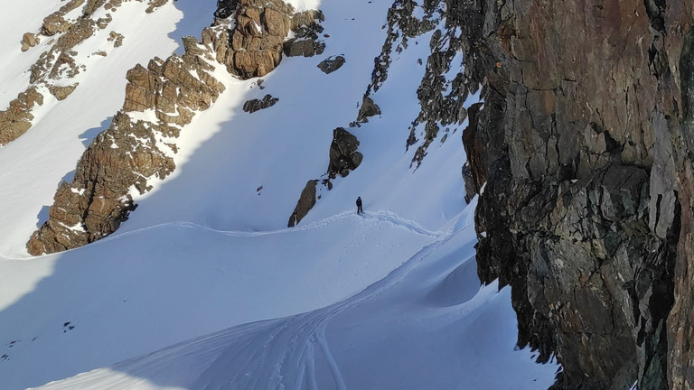 Combe du  Loup, poudreuse et cailloux !