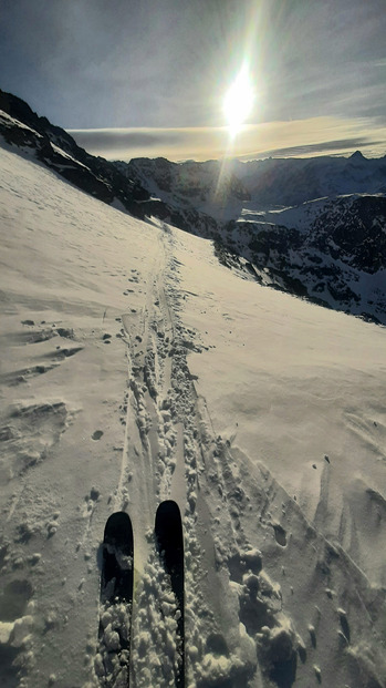 Combe du  Loup, poudreuse et cailloux !