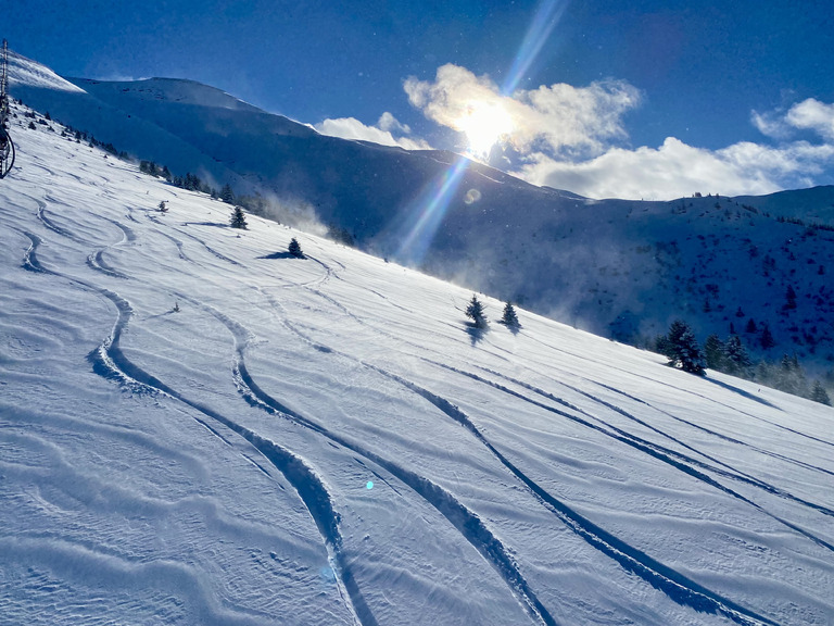 Poudreuse surprise au Mont Joly pour les tests Dynastar 2026