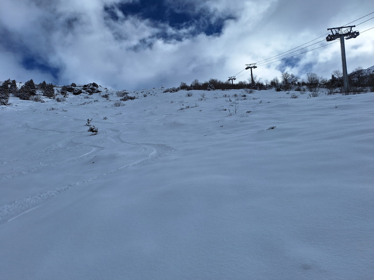 20cm sur fond dur, c'est pas mal