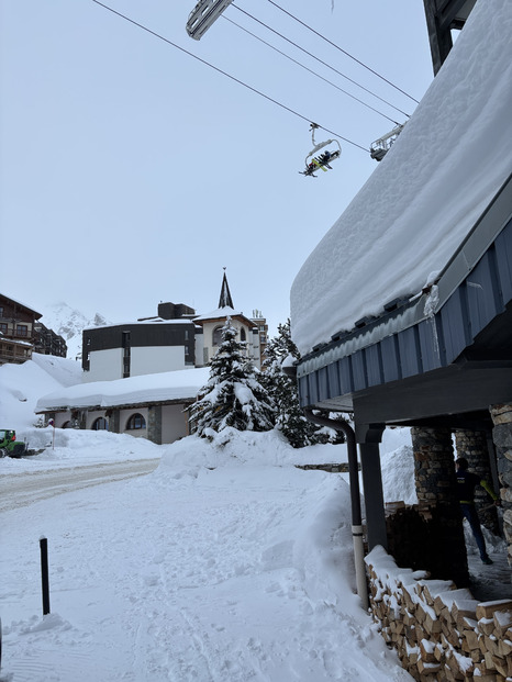 bon sur piste au dessus de 1900 m