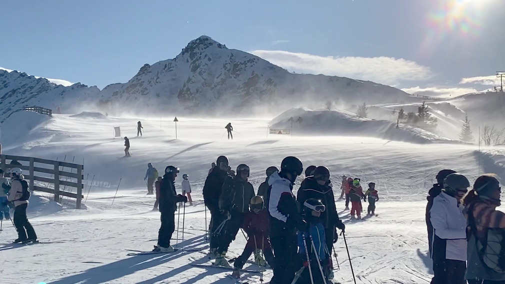 Grand beau, neige dure et pas si froid jusqu’à que le vent se lève !!