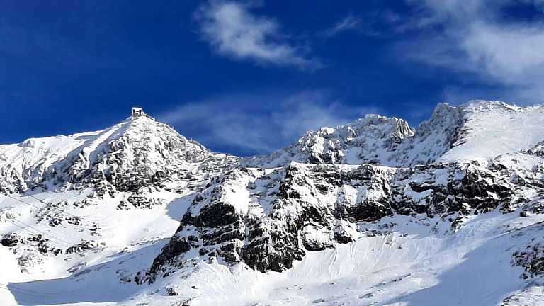 Sur le glacier, le bonheur de la glisse !