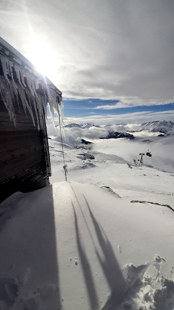 Sur le glacier, le bonheur de la glisse !