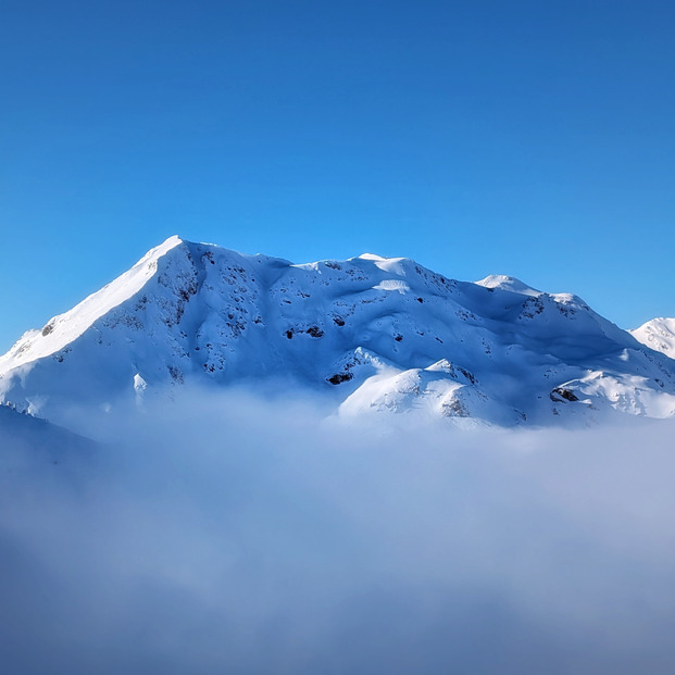 Arêches : y a du soleil et des skieurs