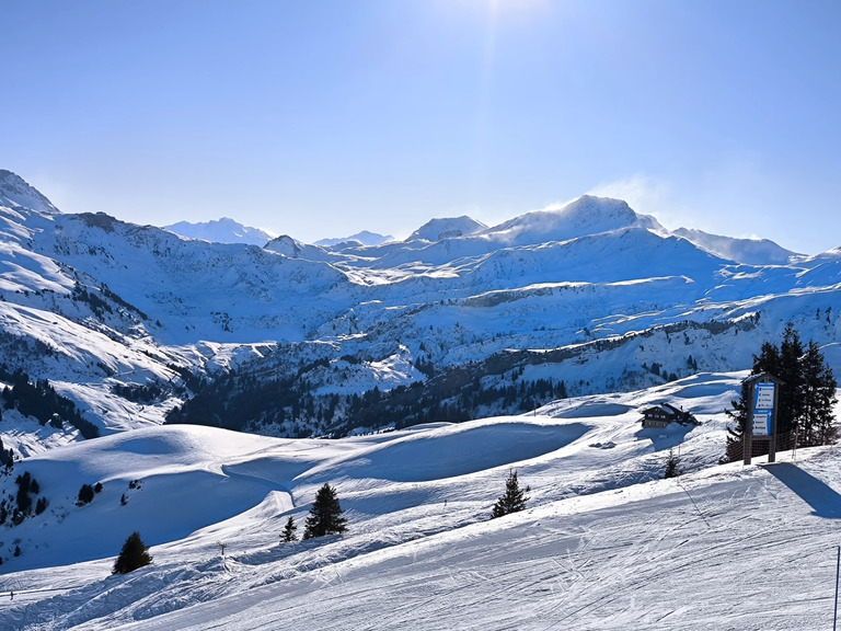 Jolie journée sur les pistes au soleil