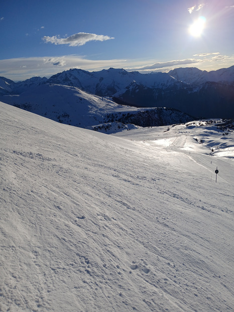 Grand soleil et neige dure à l'alpe d'Huez